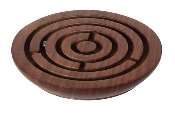 Holzlabyrinth rund