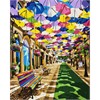 Ideyka KHO6462 Malen nach Zahlen Strasse der bunten Regenschirme 40 x 50 cm