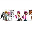 LEGO® Friends 42688 Pferdestall und Reitschule | Bild 5