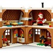 LEGO® Iconic 40809 Weihnachtliches Lebkuchenhaus | Bild 3