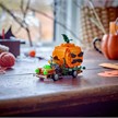LEGO® Iconic 40822 Pickup Mit Halloweenkürbis | Bild 5