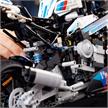 LEGO® Technic 42130 BMW M 1000 RR | Bild 5