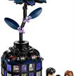 LEGO® Wednesday 76784 Schwarze Dahlie | Bild 2